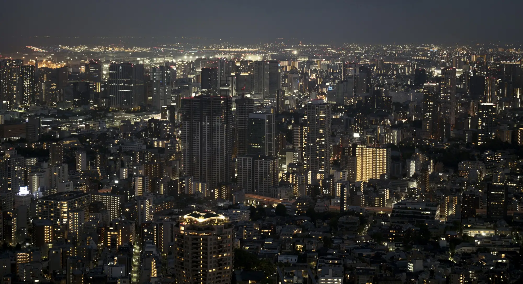 city nigh shot